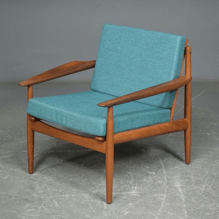 Armchair Retro