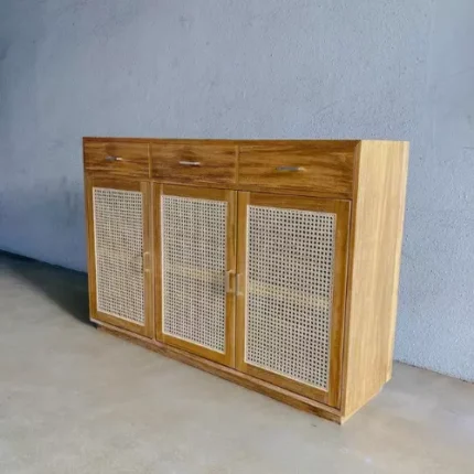 Lemari Bufet Minimalis 3 Pintu Rotan Rangka Kayu Jati