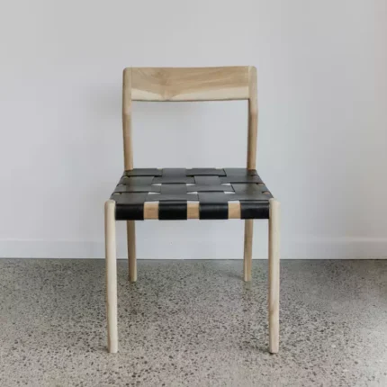 Kursi Makan Cafe Resto Model Minimalis Kulit Sapi