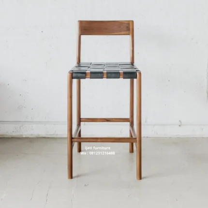 kursi bar jati dudukan anyaman kulit asli