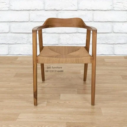 Kursi Makan Cafe Jati Kombinasi Anyaman Loom