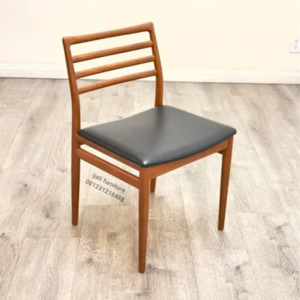 Kursi Makan Cafe Resto Model Vintage Kayu Jati