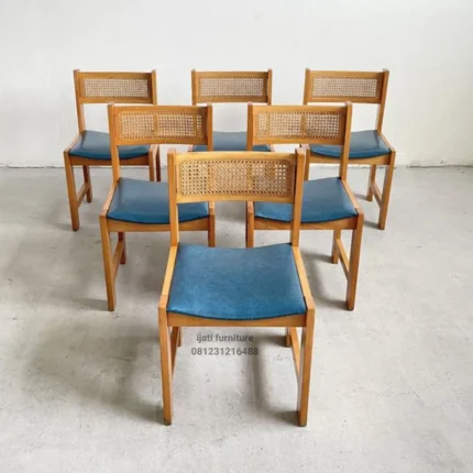 Kursi Makan Cafe Minimalis Retro Kayu Jati