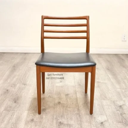 Kursi Makan Cafe Resto Model Vintage Kayu Jati