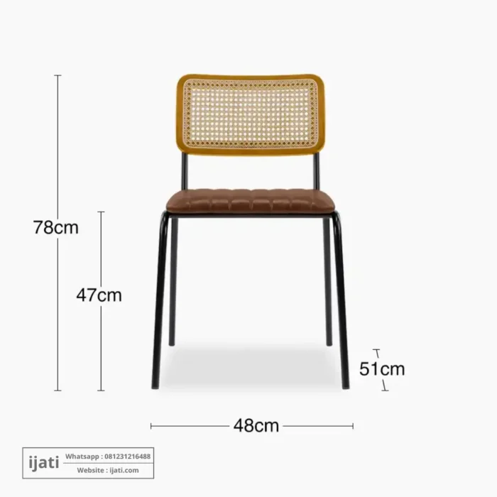 Kursi Cafe Industrial Kombinasi Besi dan Sandaran Rotan