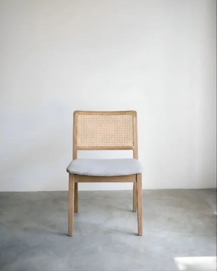 Kursi Cafe Aesthetic Kayu Sungkai Kombinasi Anyaman Rotan