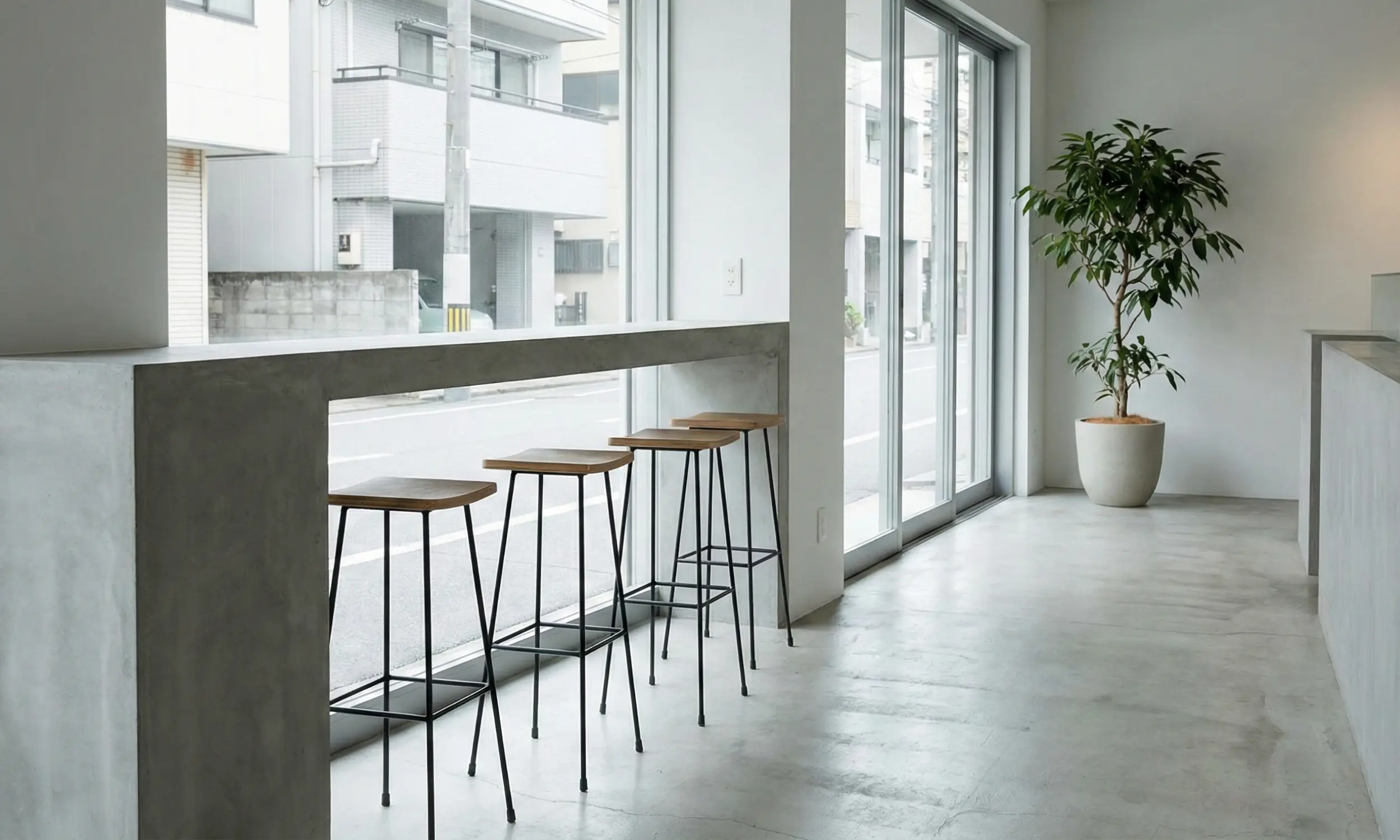 Stool Bar Minimalis dengan Kaki Ramping